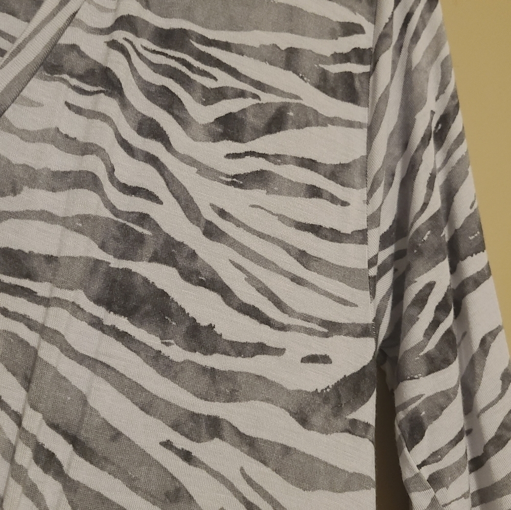 Tommy Bahama | V-Neck Animal Print Long Sleeve Maxi Dress (Size Small) - Picture 7 of 13